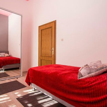 PUY Emanuel Apartman מראה חיצוני תמונה