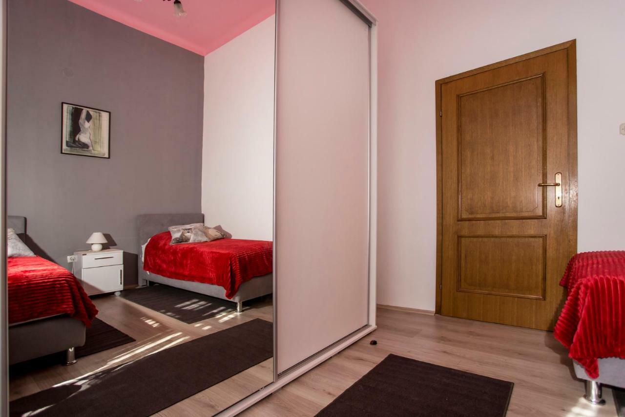 PUY Emanuel Apartman מראה חיצוני תמונה