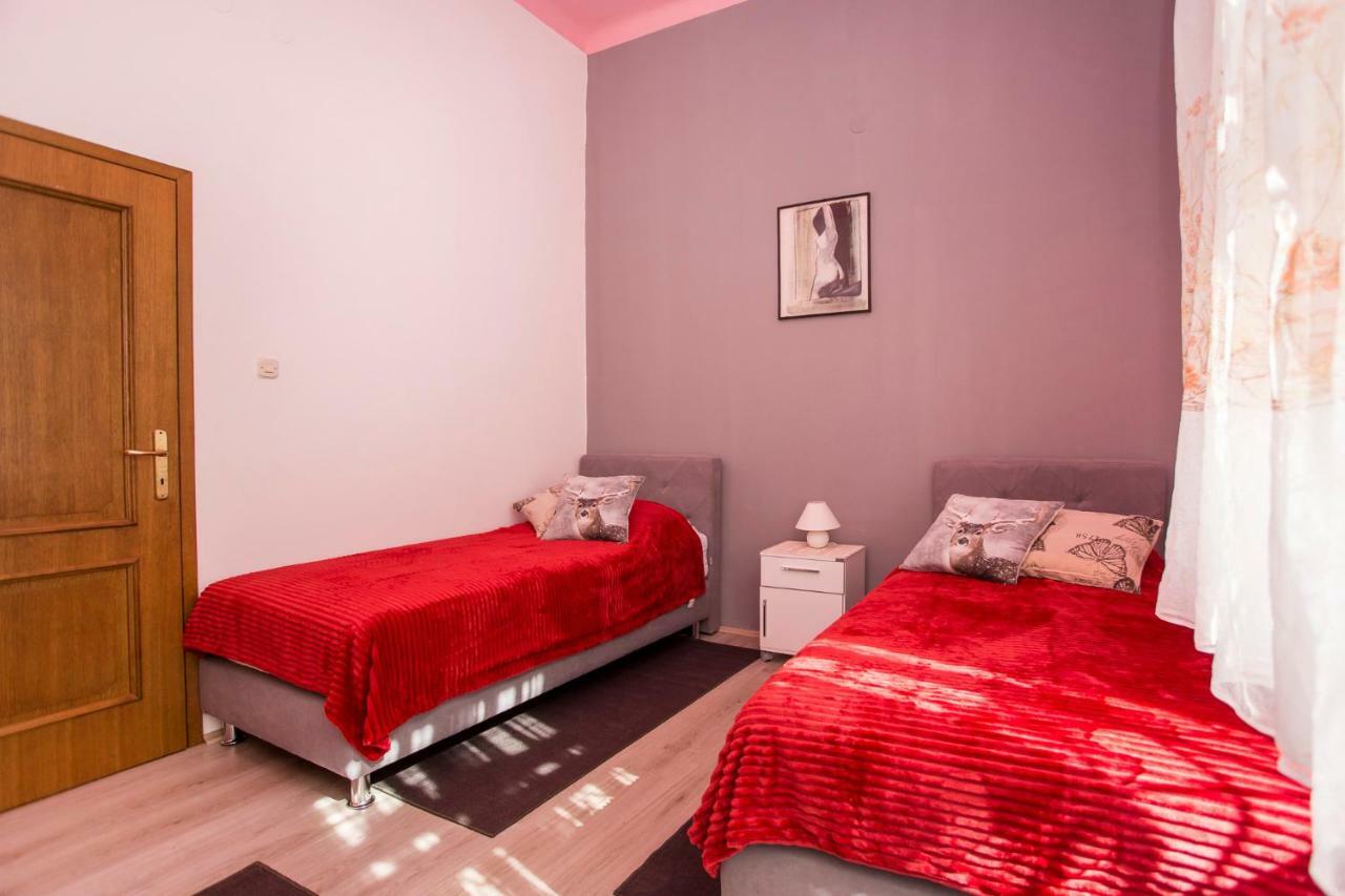 PUY Emanuel Apartman מראה חיצוני תמונה